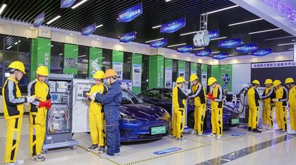 上海万通汽修学校培训汽车维修、智能网联、新能源汽车技术